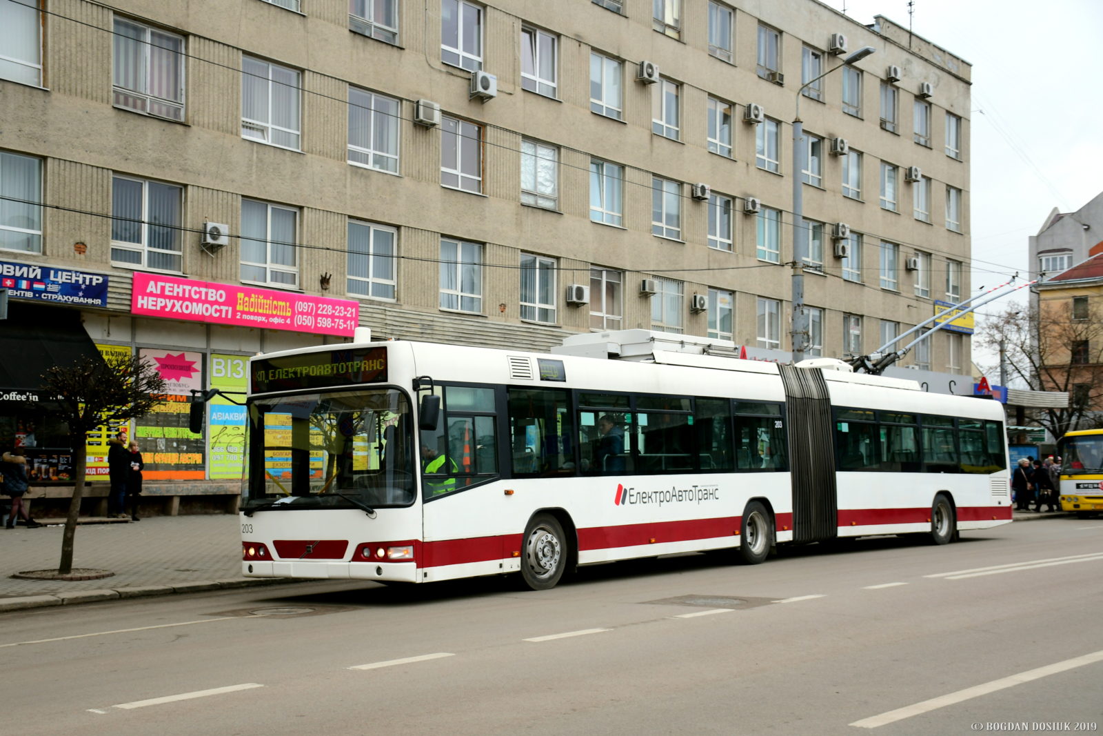 В Івано-Франківську змінять рух деяких транспортних маршрутів у квітні.