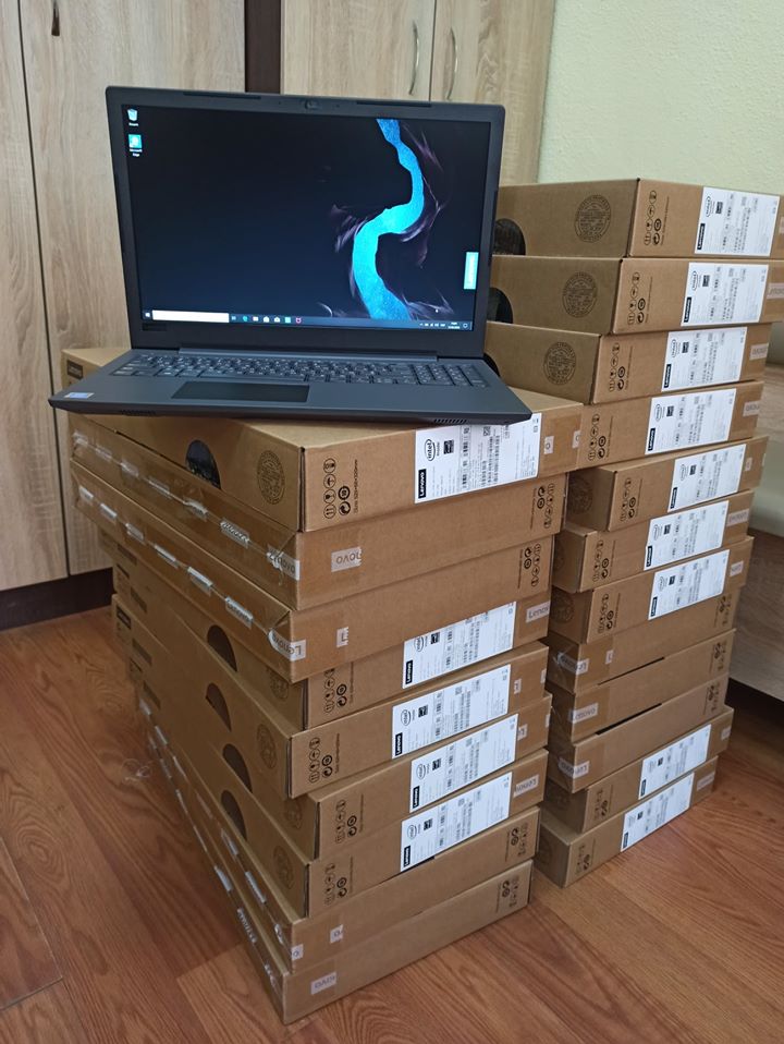 Для навчальних закладів Коломиї закупили ноутбуки та проектори ФОТО
