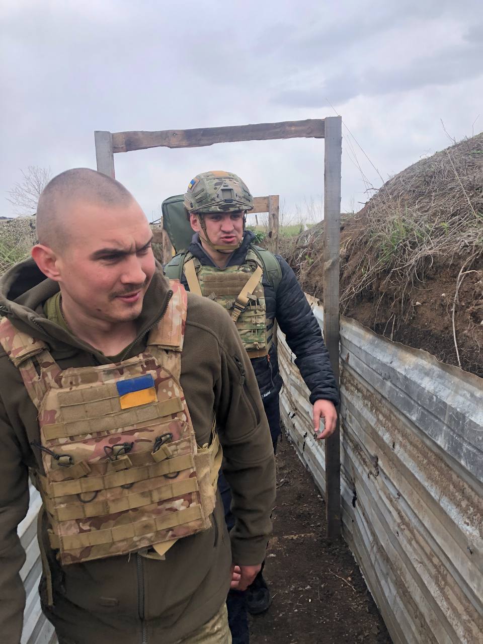 Франківці відвезли на схід великодні смаколики для наших бійців ФОТО