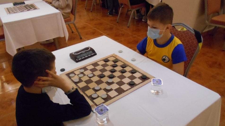 Франківські юні спортсмени здобули 10 нагород на чемпіонаті з шашок ФОТО