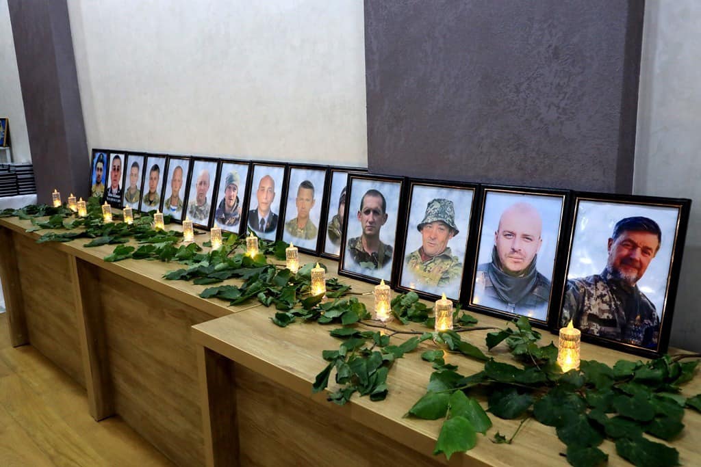 21 героя з Ямницької громади посмертно нагородили медалями