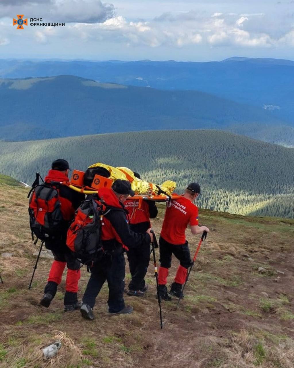 14-річній туристка травмувалась в горах: знадобилась допомога рятувальників
