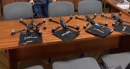 Від розробників з Рожнятівської громади для ЗСУ передали чотири FPV-дрони