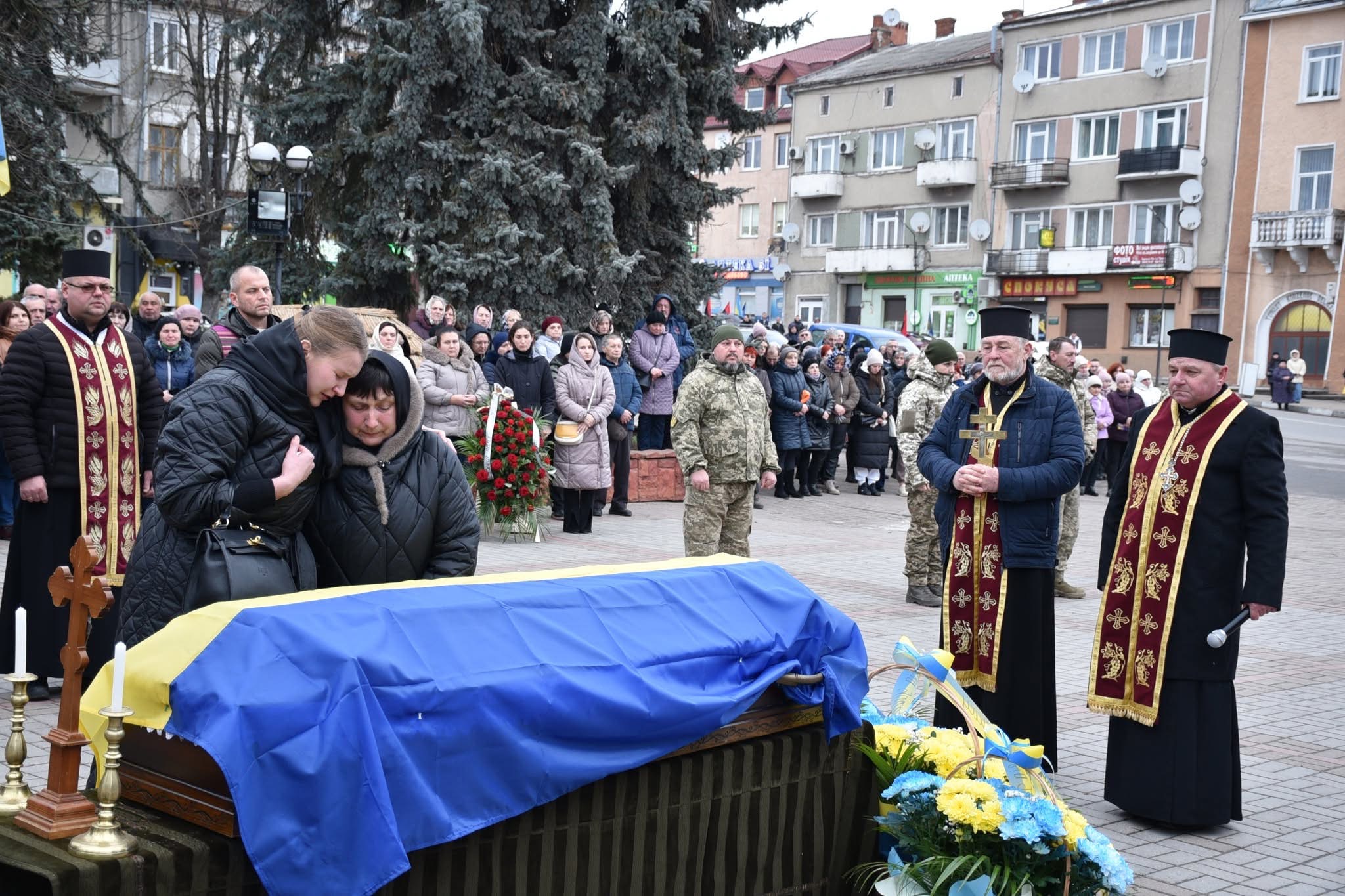 Рогатинщина зустріла загиблого на війні Героя Тараса Гайдея