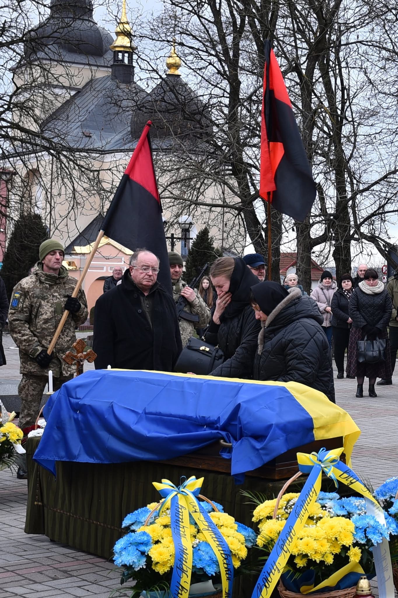 Рогатинщина зустріла загиблого на війні Героя Тараса Гайдея