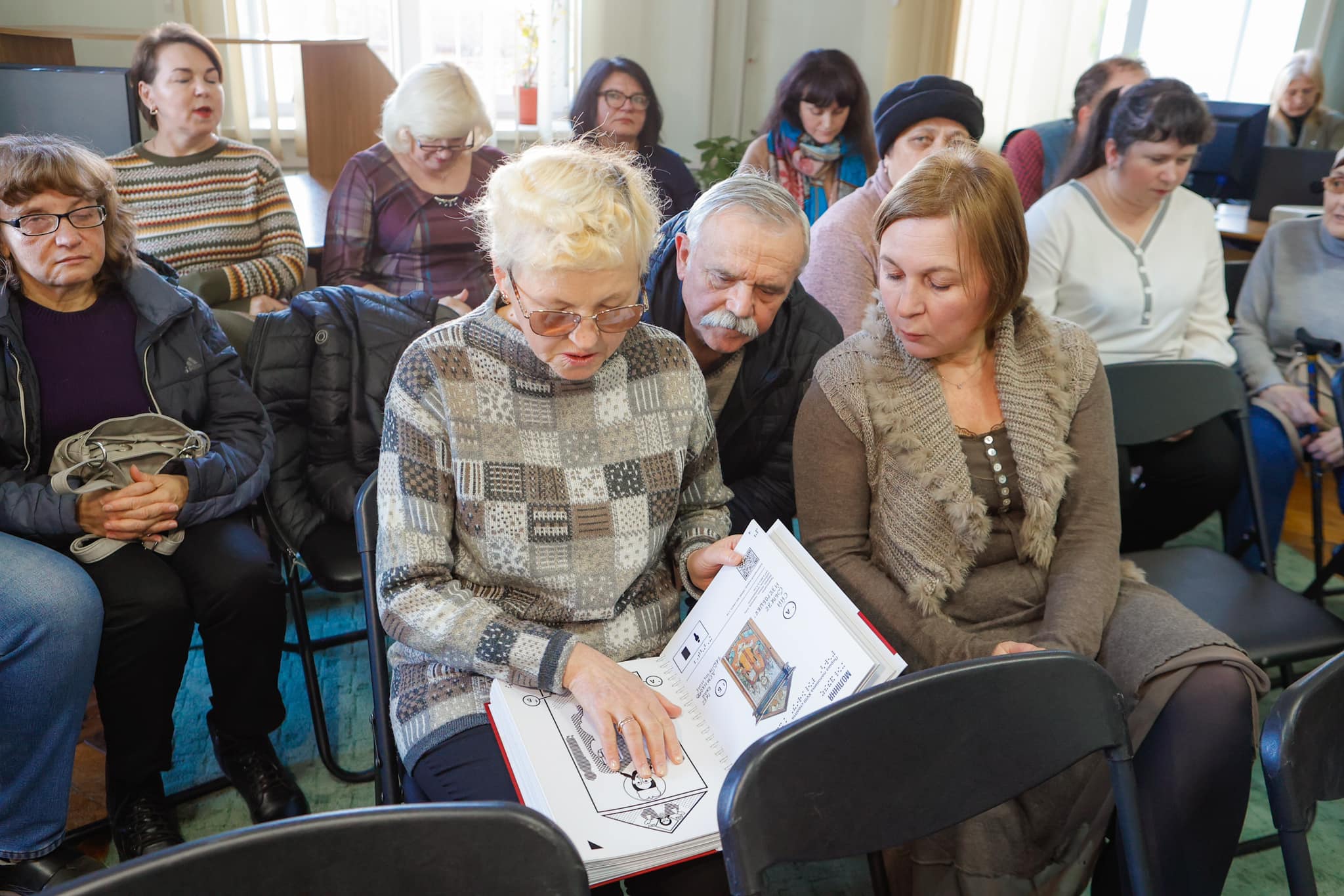 Обласна бібліотека стала доступнішою для людей з порушенням зору