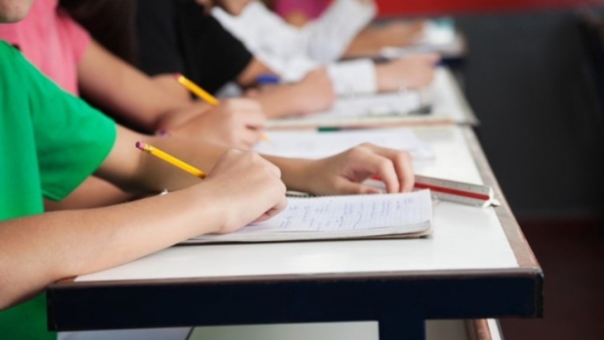 В Івано-Франківську з 1 березня стартує електронна реєстрація першокласників