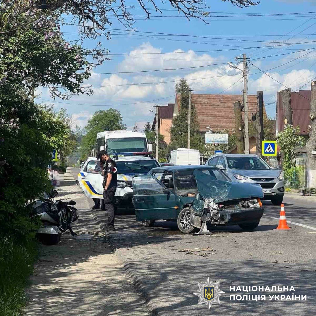 Троє людей травмовано у ДТП на Прикарпатті: поліція з’ясовує обставини