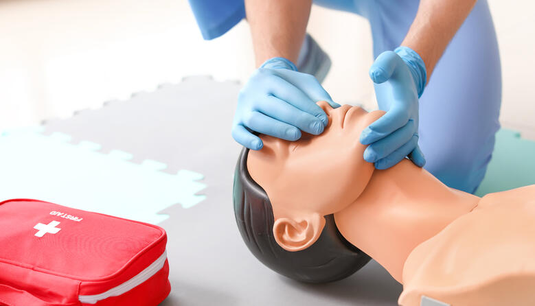 Домедична допомога в школах: франківські учні навчатимуться рятувати життя