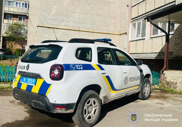 У Калуші поліцейські оперативно затримали грабіжника, який посеред вулиці напав на 78-річну жінку