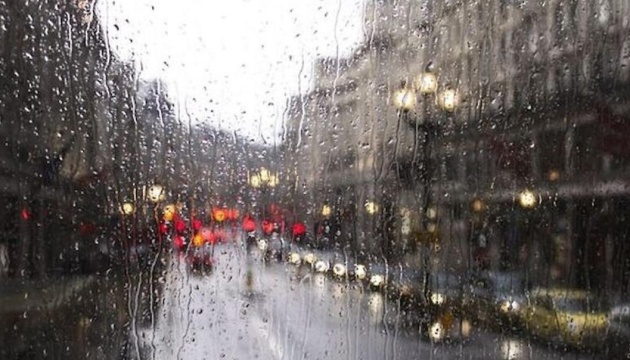 Негода на Прикарпатті: штормове попередження на 29 травня