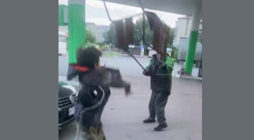 На Прикарпатті 12-річний хлопець влаштував конфлікт на автозаправці: його матір оштрафували