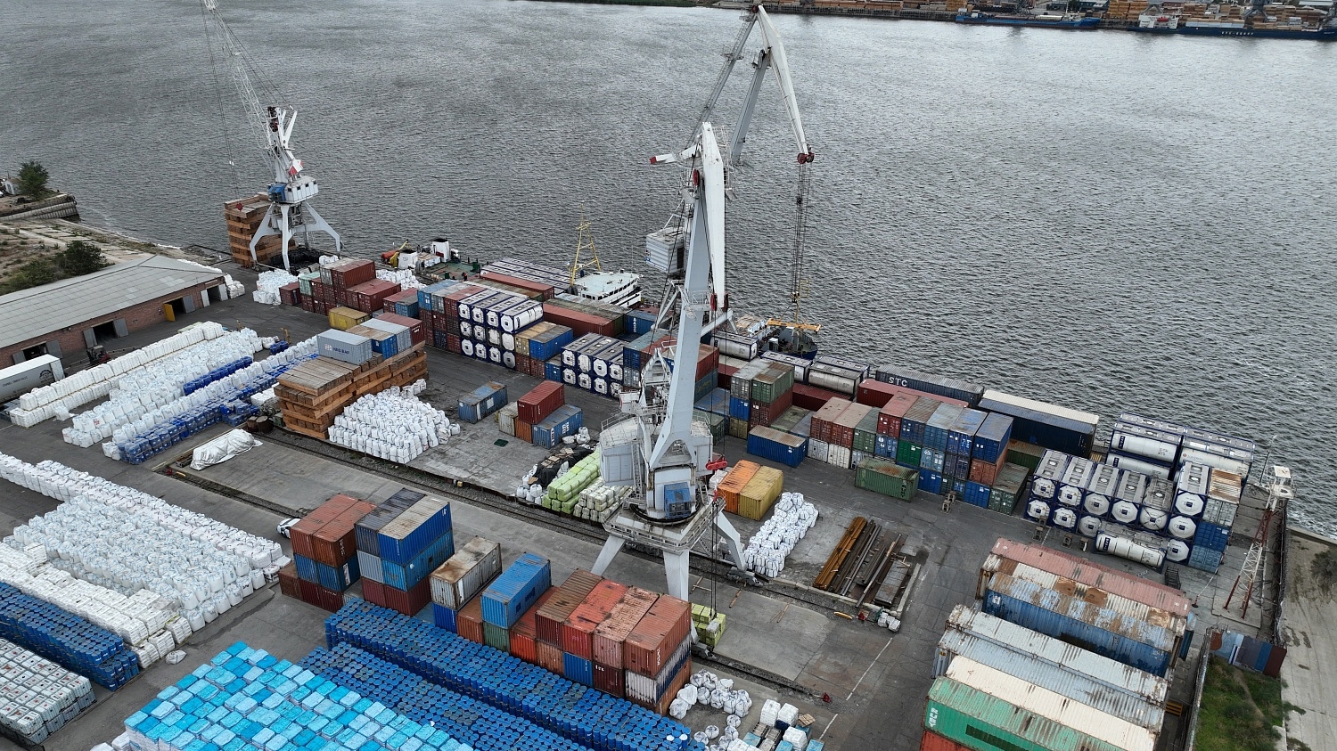 Сили оборони України вразили російський морський порт «Оля» в рф