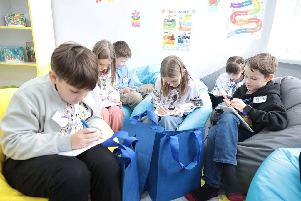 Як франківці протестували проти забудови міського озера